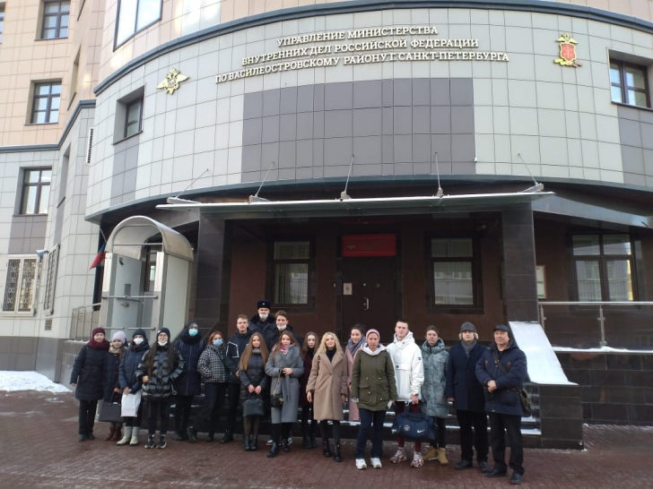 20 января 2021 г., студенты 1 курса ФНО  посетили УМВД РФ по Василеостровскому району г. Санкт-Петербурга. 